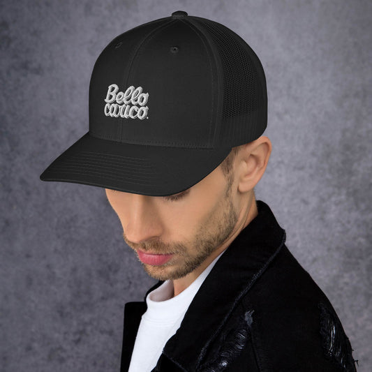 Scopri il cappello da golf Bello Carico: comodo, leggero e con visiera precurvata per una protezione ottimale. Aggiungi stile al tuo outfit da gol