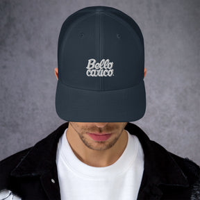 Scopri il cappello da golf Bello Carico: comodo, leggero e con visiera precurvata per una protezione ottimale. Aggiungi stile al tuo outfit da gol